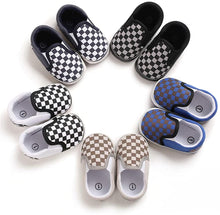 Load image into Gallery viewer, Baby Canvas Shoes Soft Sole Skate Shoe