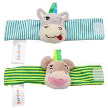 Load image into Gallery viewer, Baby Animals Foot Socks and Wrist Rattle Set