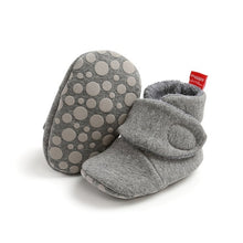 Load image into Gallery viewer, Faux Fur Crib Walking Baby Booties