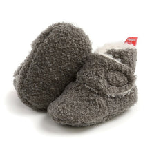 Load image into Gallery viewer, Faux Fur Crib Walking Baby Booties