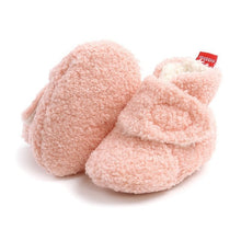 Load image into Gallery viewer, Faux Fur Crib Walking Baby Booties
